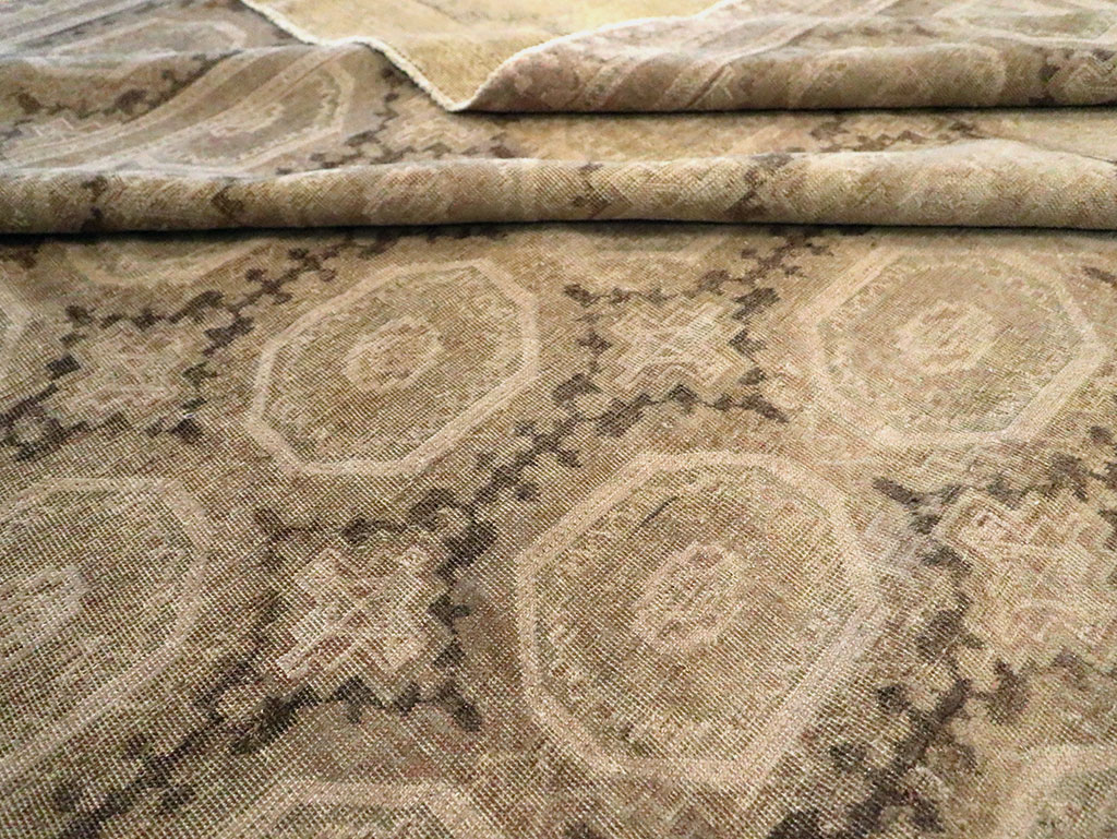 Antique Persian Tabriz Carpet, No.13372 - Galerie Shabab