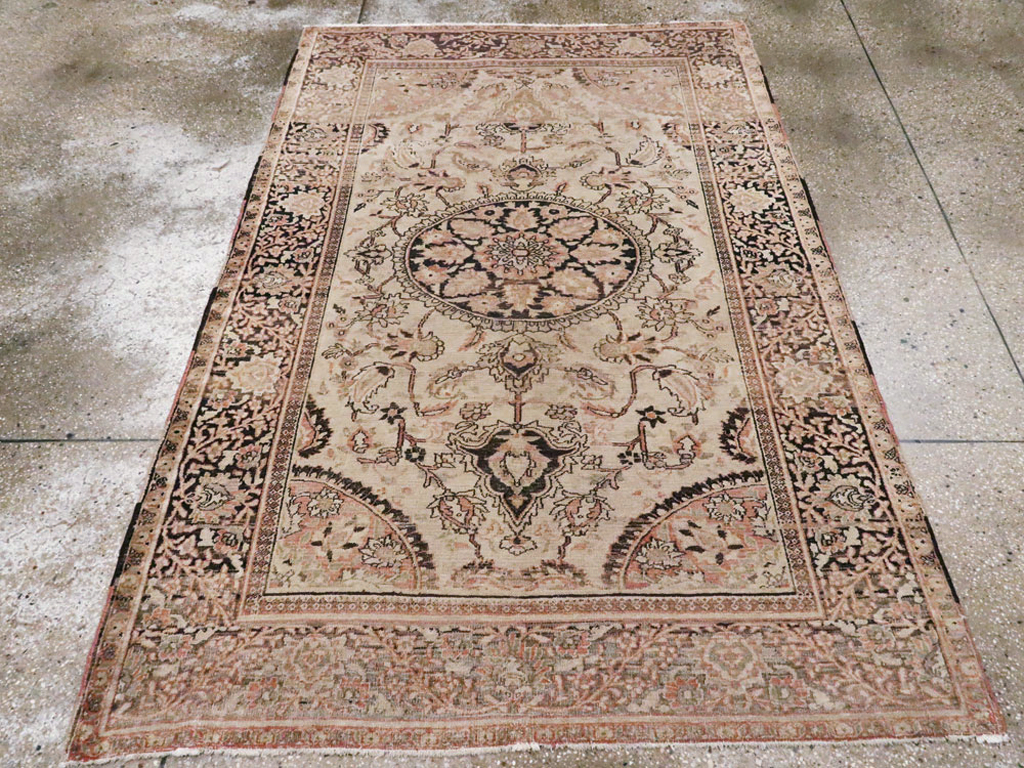 Antique Persian Dorokhsh Rug, No.13385 - Galerie Shabab