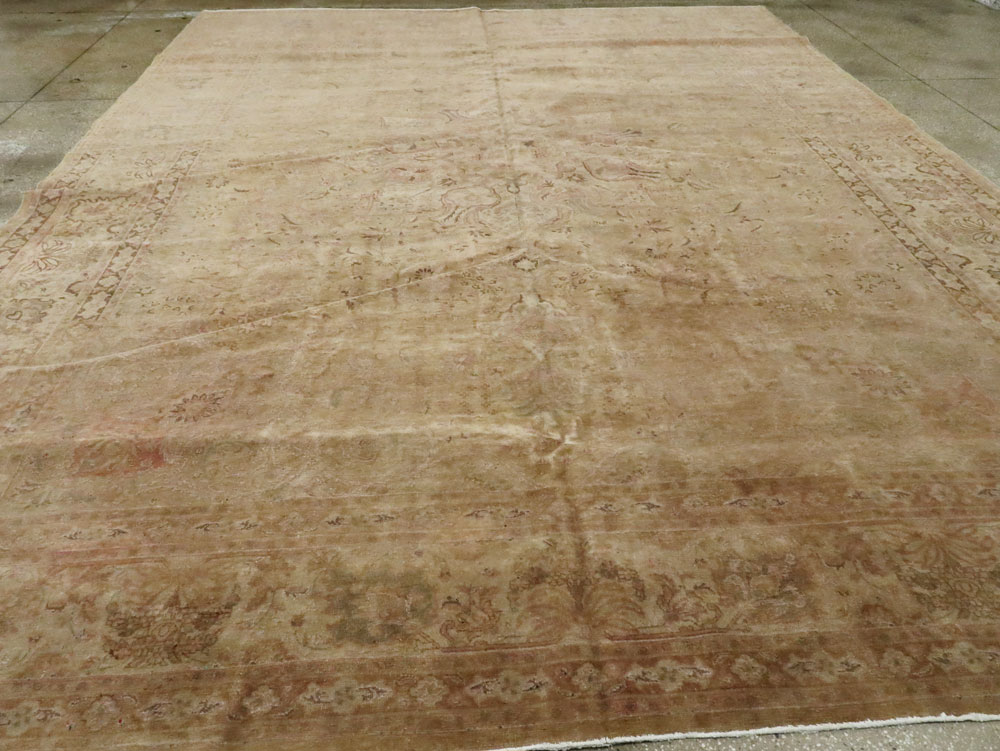 Antique Persian Tabriz Carpet, No.13399 - Galerie Shabab