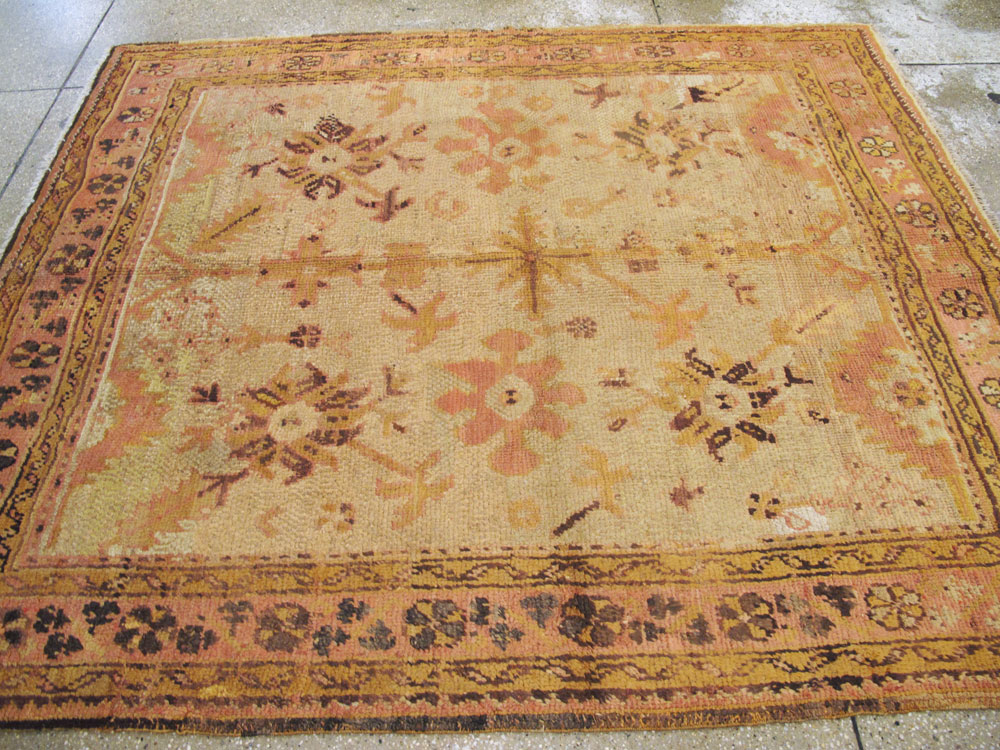Antique Turkish Oushak Rug, No.13407 - Galerie Shabab