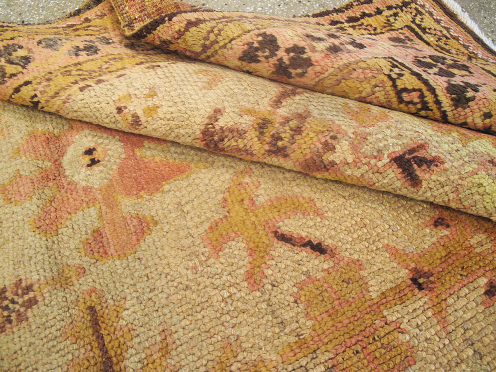 Antique Turkish Oushak Rug, No.13407 - Galerie Shabab