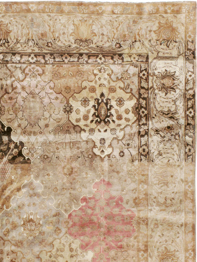Antique Persian Tabriz Carpet, No.13411 - Galerie Shabab