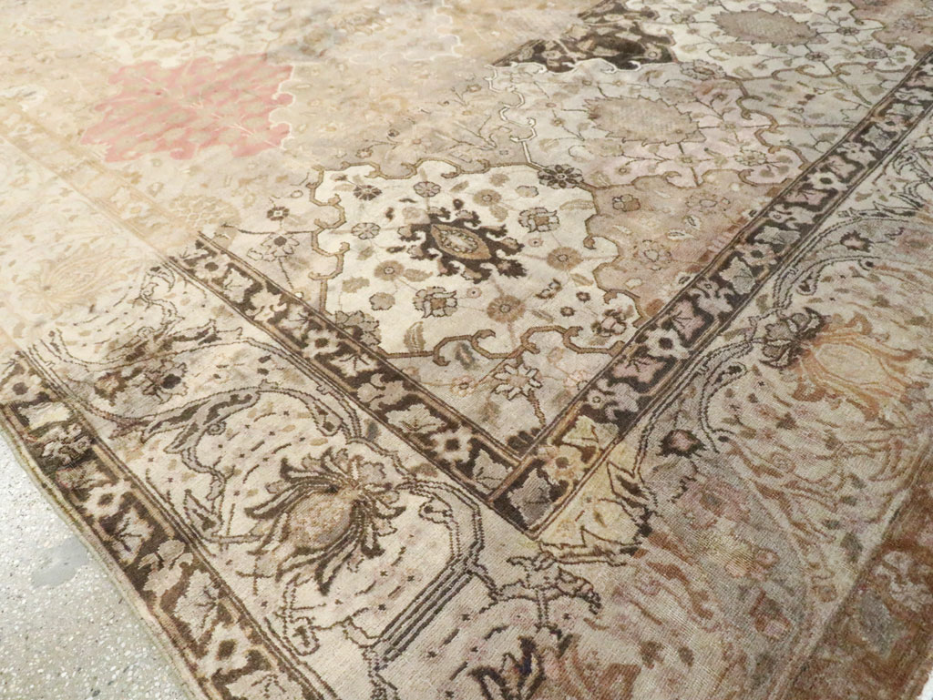 Antique Persian Tabriz Carpet, No.13411 - Galerie Shabab