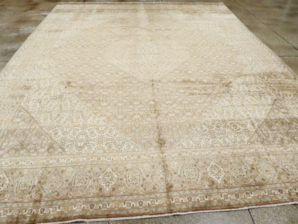 Vintage Persian Tabriz Carpet, No.13420 - Galerie Shabab