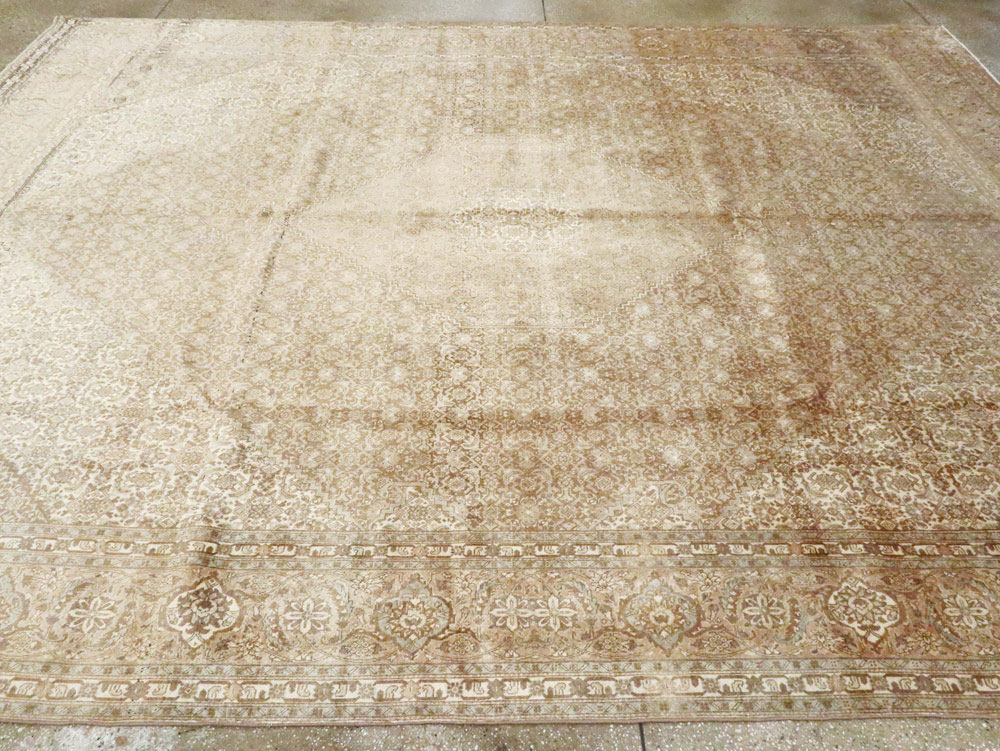 Vintage Persian Tabriz Carpet, No.13420 - Galerie Shabab