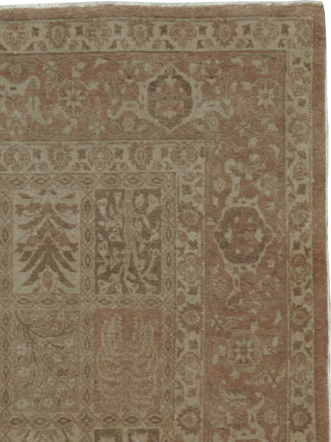 Antique Persian Tabriz Rug, No.13441 - Galerie Shabab