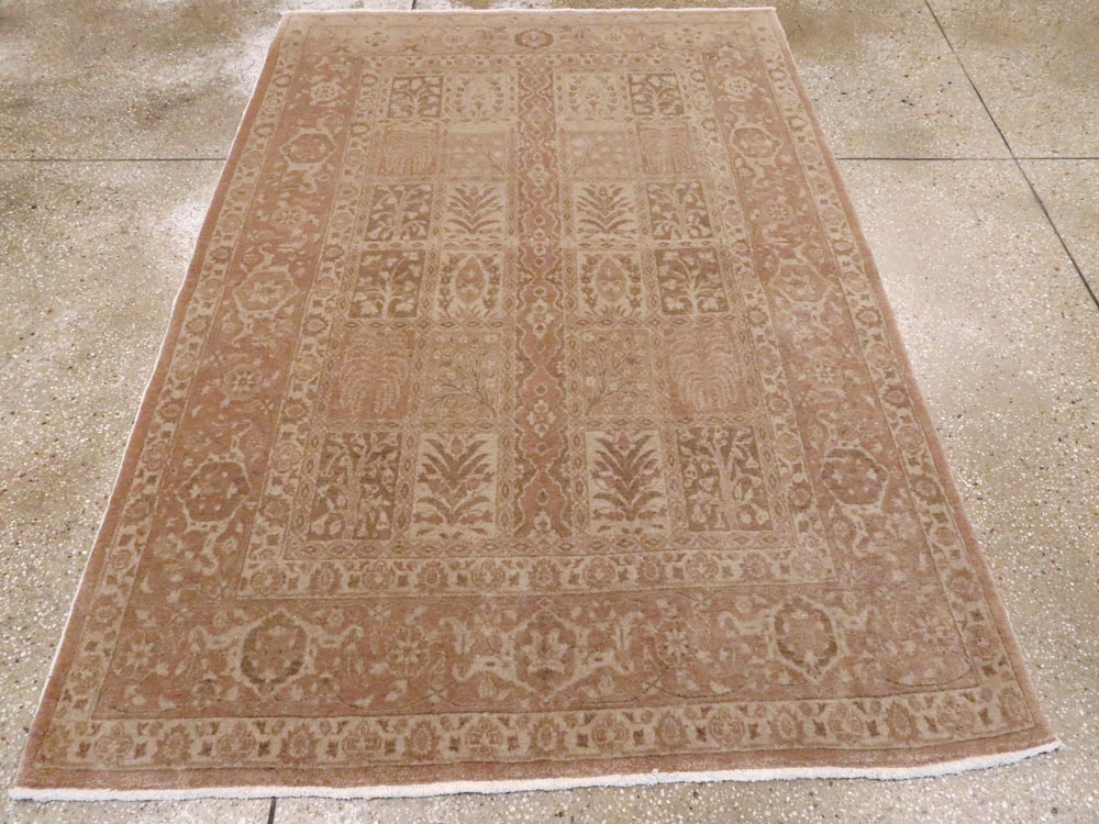 Antique Persian Tabriz Rug, No.13441 - Galerie Shabab