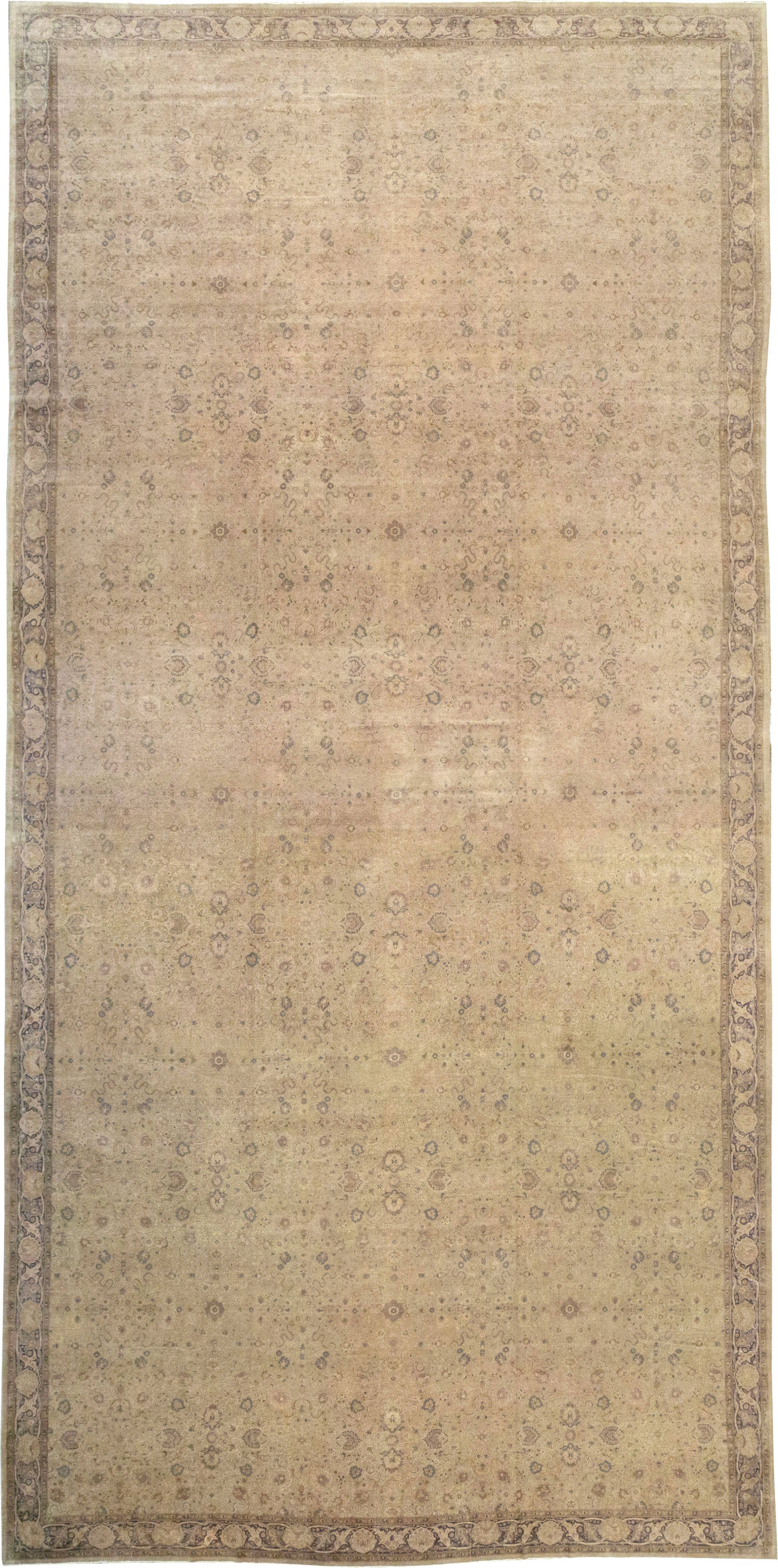 Antique Turkish Herekeh Oversize Carpet, No.13453 - Galerie Shabab