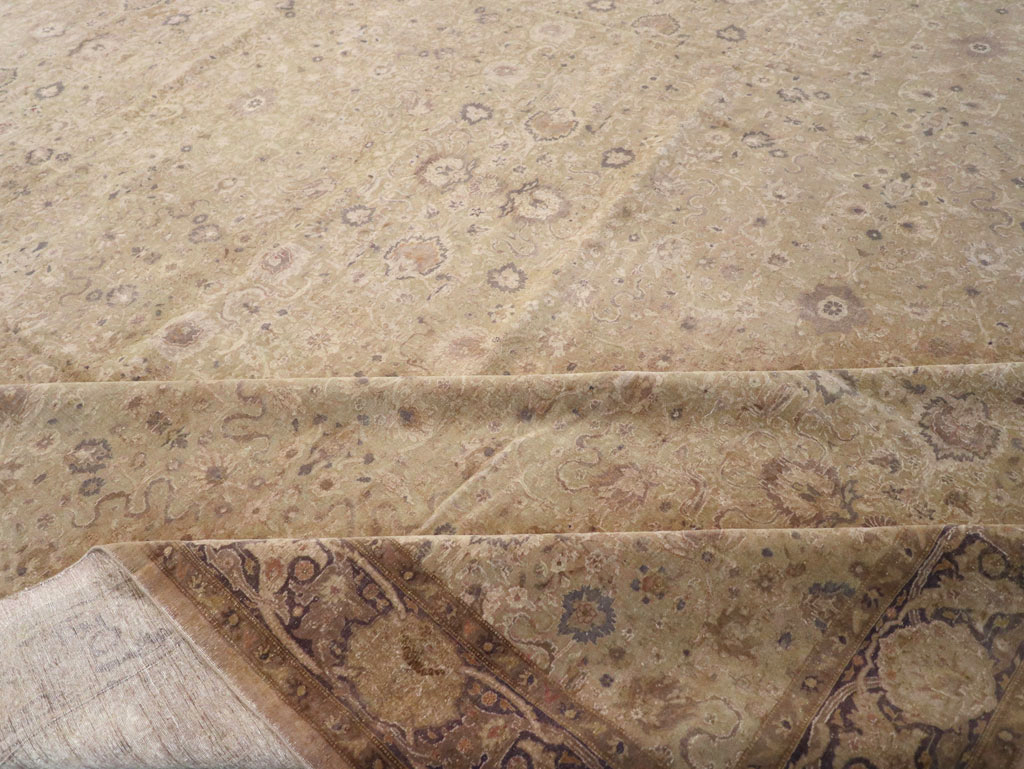 Antique Turkish Herekeh Oversize Carpet, No.13453 - Galerie Shabab