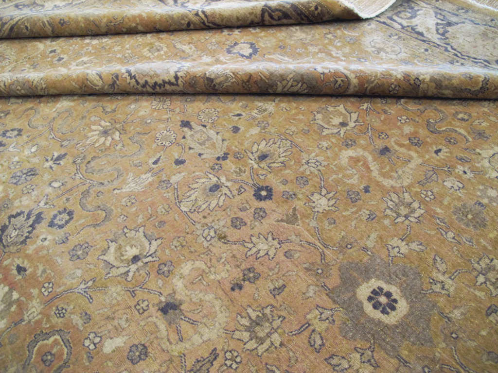 Antique Turkish Herekeh Oversize Carpet, No.13453 - Galerie Shabab