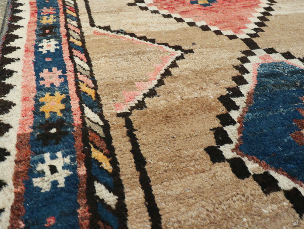 Vintage Persian Gabbeh Rug, No.13472 - Galerie Shabab