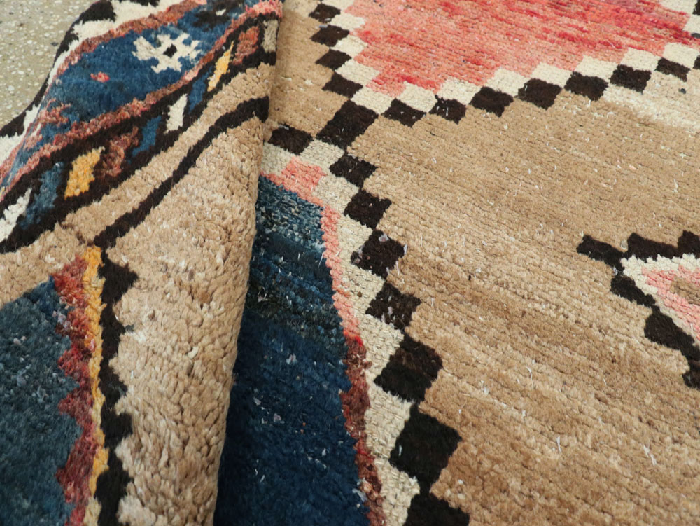Vintage Persian Gabbeh Rug, No.13472 - Galerie Shabab