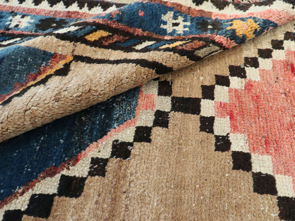 Vintage Persian Gabbeh Rug, No.13472 - Galerie Shabab