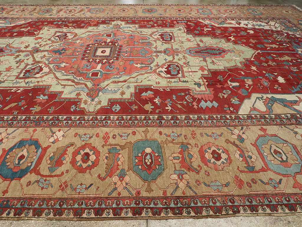 Antique Persian Serapi Carpet, No.13485 - Galerie Shabab
