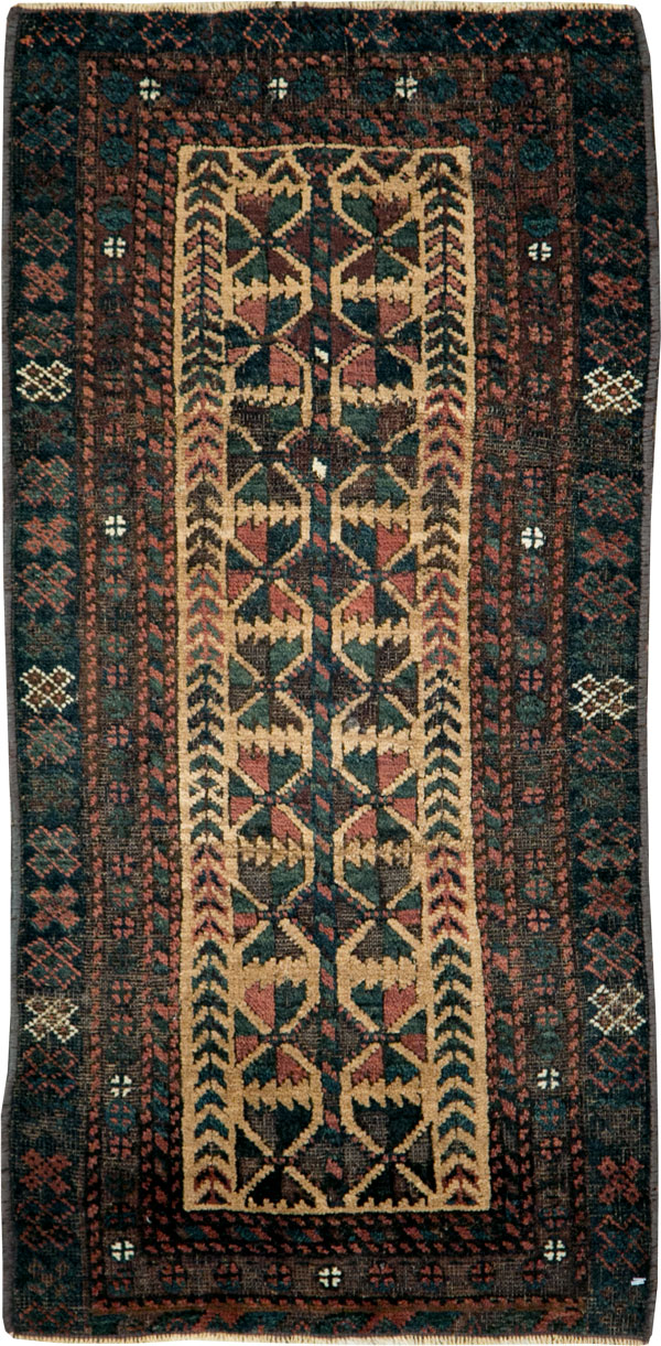 Antique Persian Baluch Rug, No.13519 - Galerie Shabab