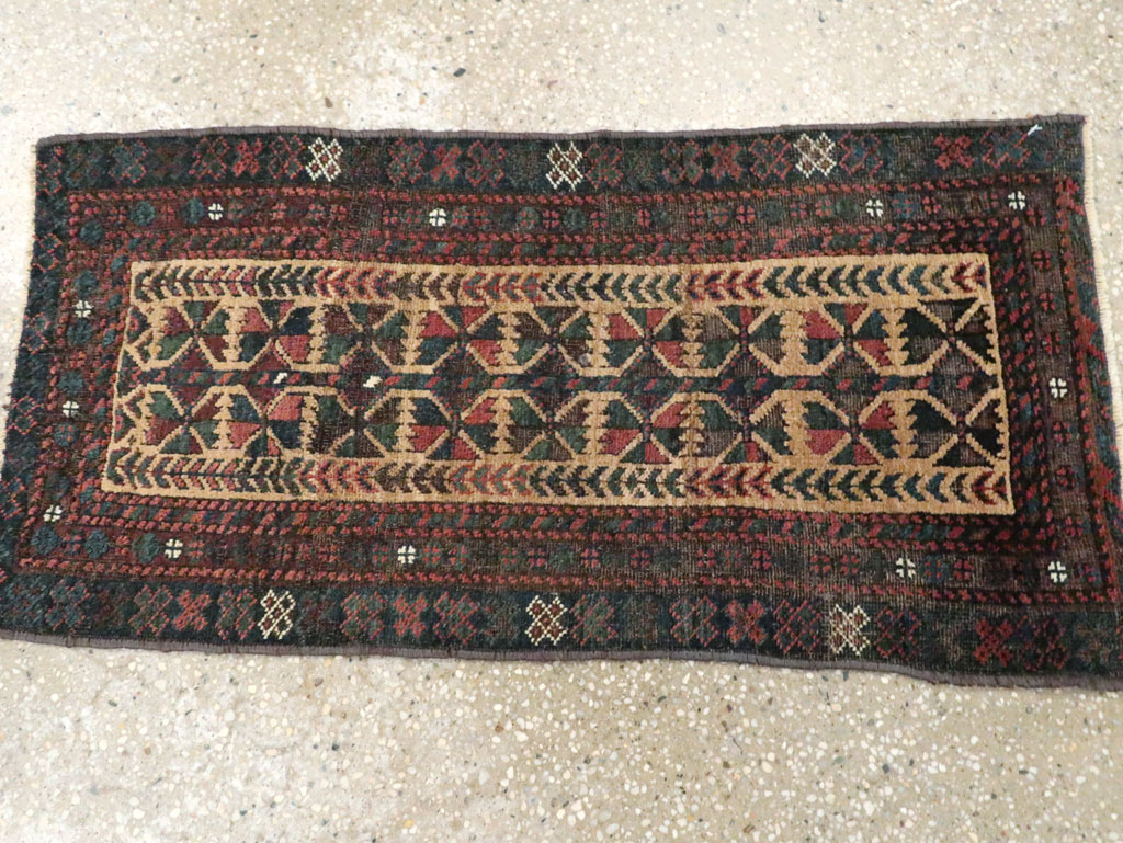 Antique Persian Baluch Rug, No.13519 - Galerie Shabab