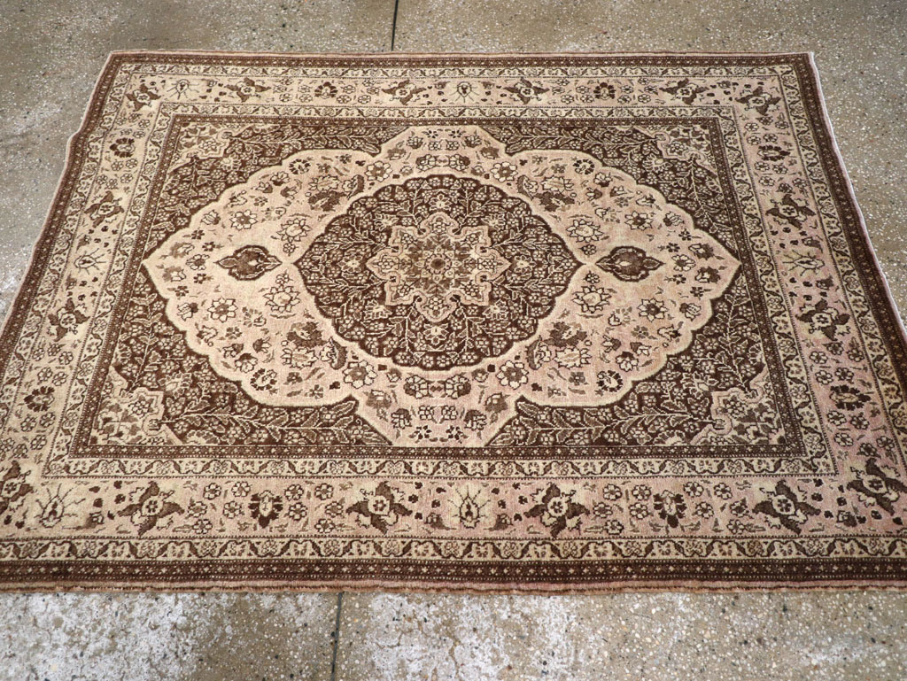 Antique Persian Tabriz Rug, No.13557 - Galerie Shabab