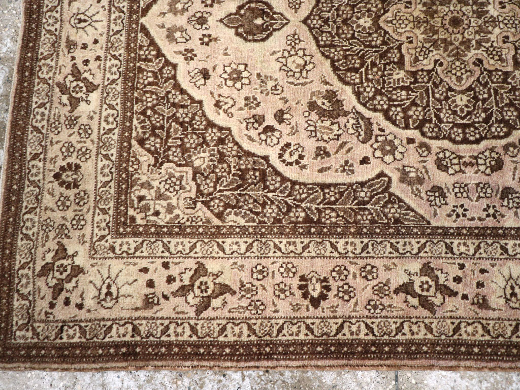 Antique Persian Tabriz Rug, No.13557 - Galerie Shabab