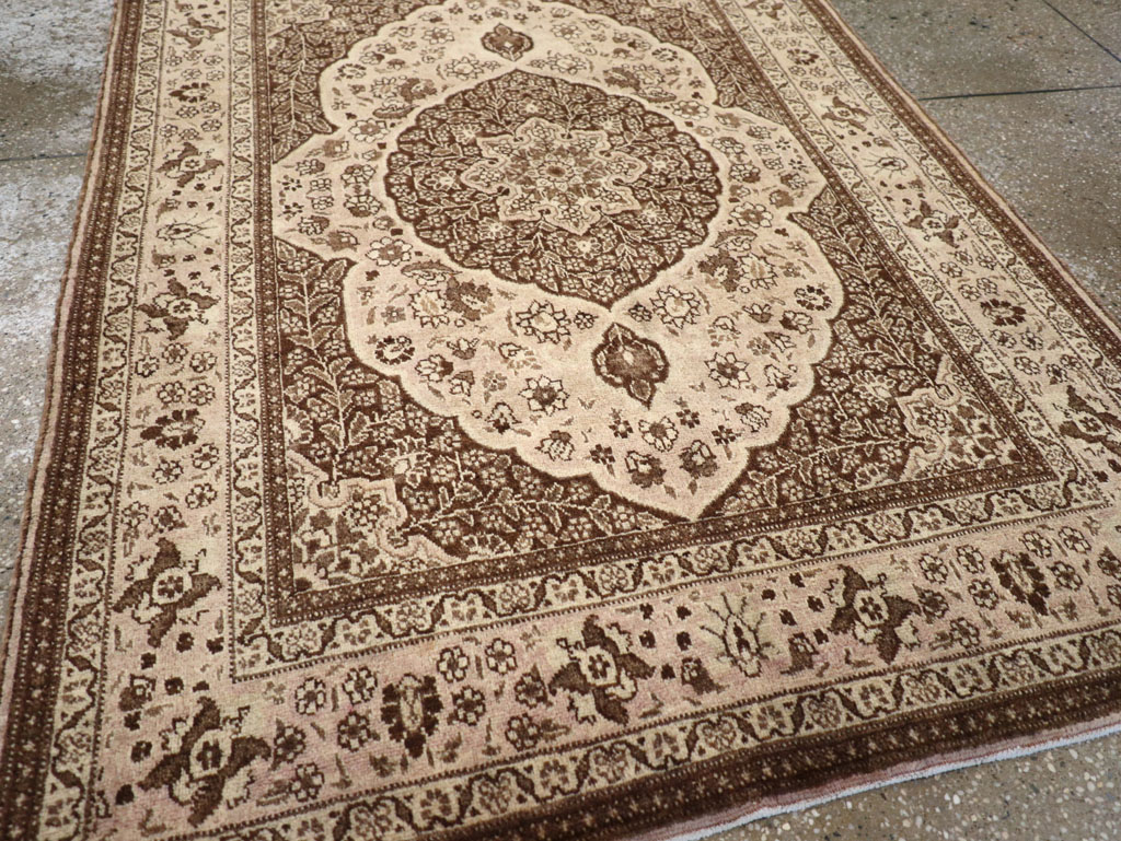 Antique Persian Tabriz Rug, No.13557 - Galerie Shabab