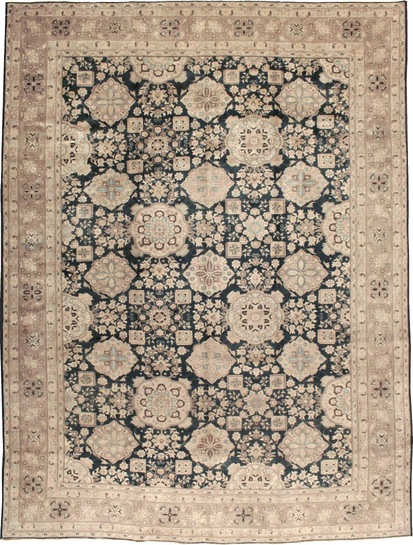 Antique Persian Tabriz Carpet, No.13641 - Galerie Shabab