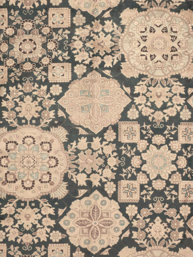 Antique Persian Tabriz Carpet, No.13641 - Galerie Shabab