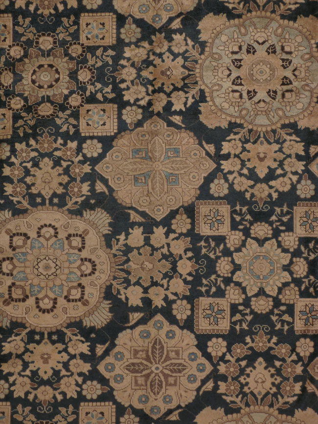 Antique Persian Tabriz Carpet, No.13641 - Galerie Shabab