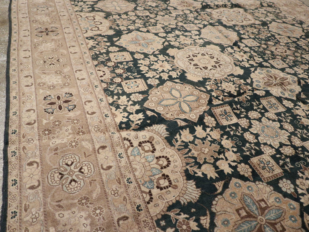 Antique Persian Tabriz Carpet, No.13641 - Galerie Shabab