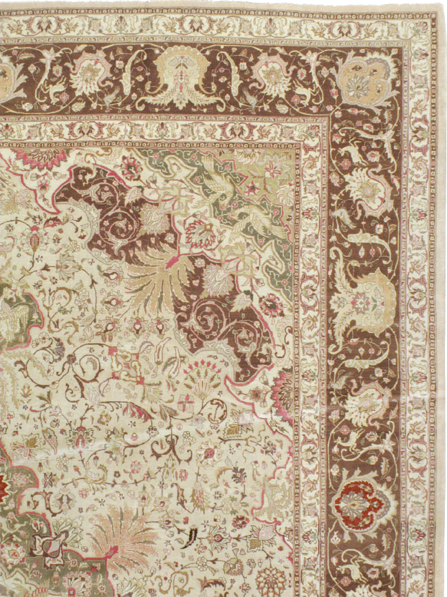 Antique Persian Tabriz Carpet, No.13660 - Galerie Shabab