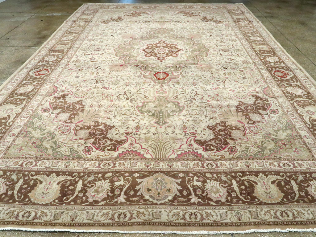 Antique Persian Tabriz Carpet, No.13660 - Galerie Shabab