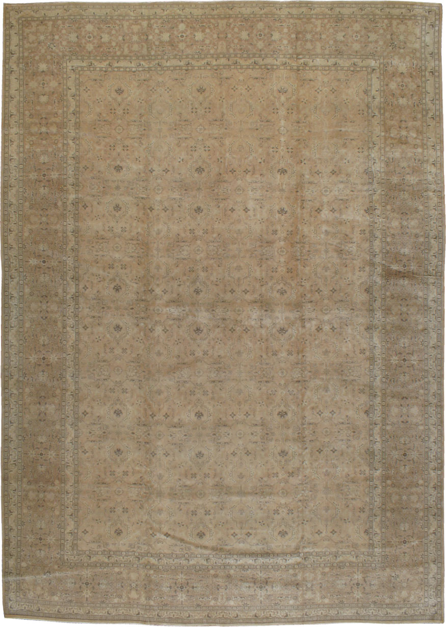 A Tabriz Carpet, No.13692 - Galerie Shabab