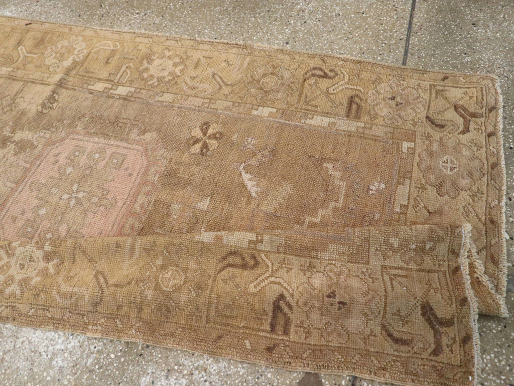 An Oushak Runner, No.13773 - Galerie Shabab
