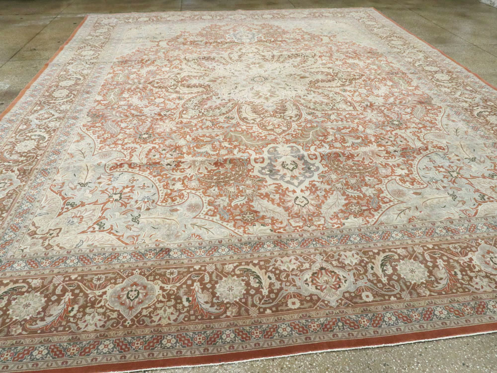 Vintage Persian Tabirz Carpet, No.13815 - Galerie Shabab