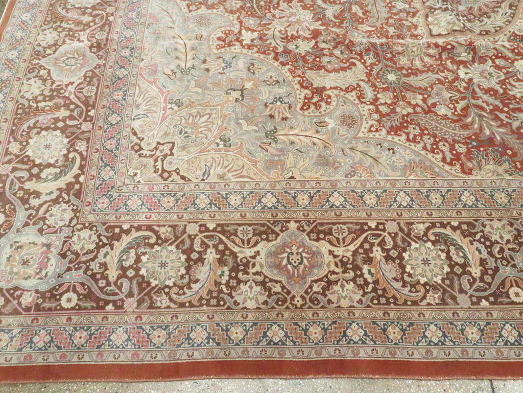 Vintage Persian Tabirz Carpet, No.13815 - Galerie Shabab