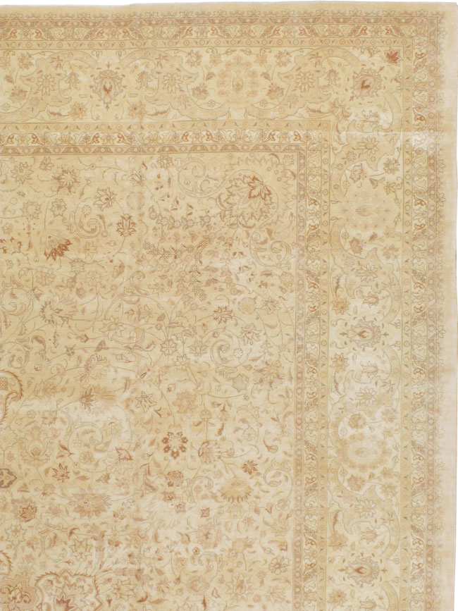 Antique Persian Tabriz Carpet, No.13817 - Galerie Shabab
