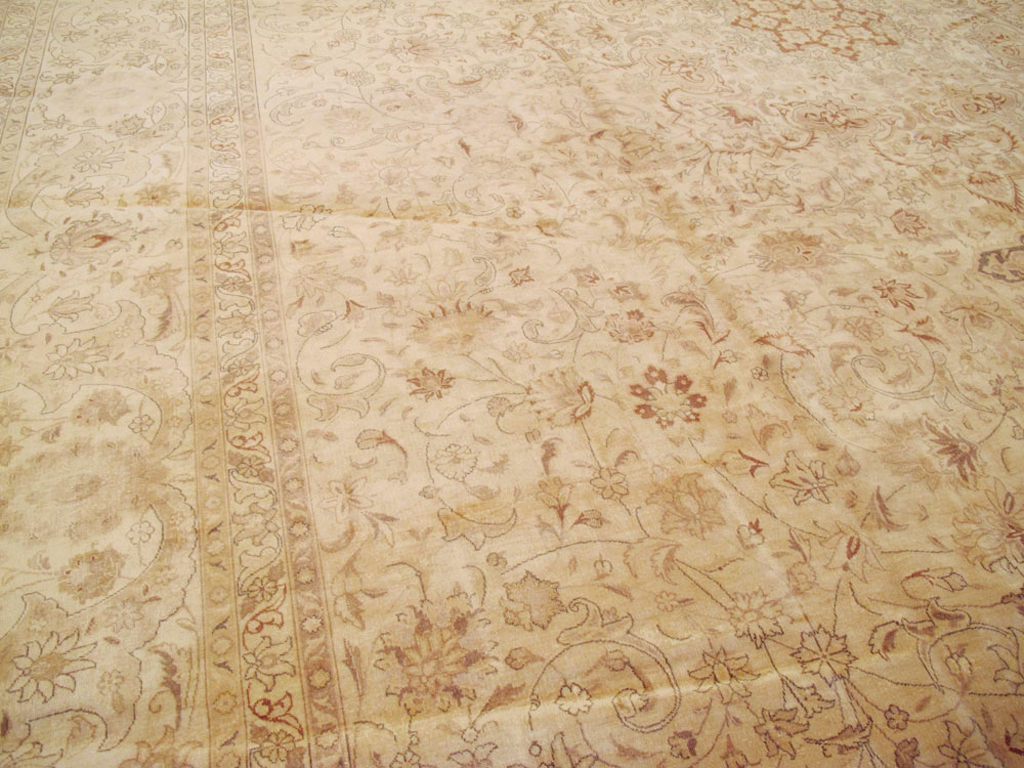 Antique Persian Tabriz Carpet, No.13817 - Galerie Shabab