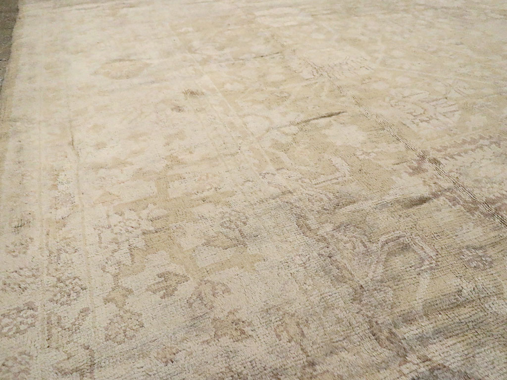 Vintage Turkish Oushak Carpet, No.13835 - Galerie Shabab