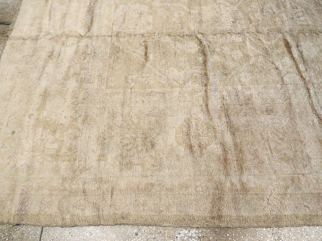 Vintage Turkish Oushak Carpet, No.13835 - Galerie Shabab