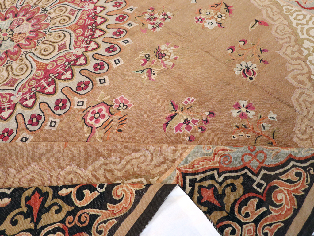 Antique French Aubusson Carpet, No.13841 - Galerie Shabab