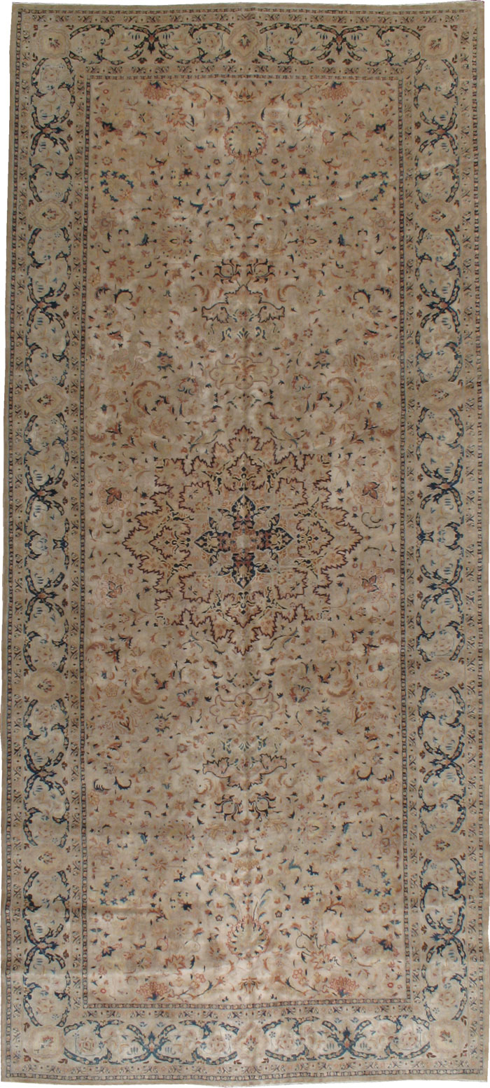 Antique Persian Tabirz Rug, No.13847 - Galerie Shabab
