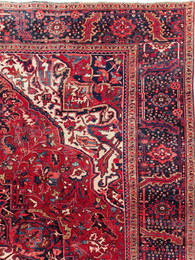 Vintage Persian Heriz Room Size Carpet, No.13870 - Galerie Shabab