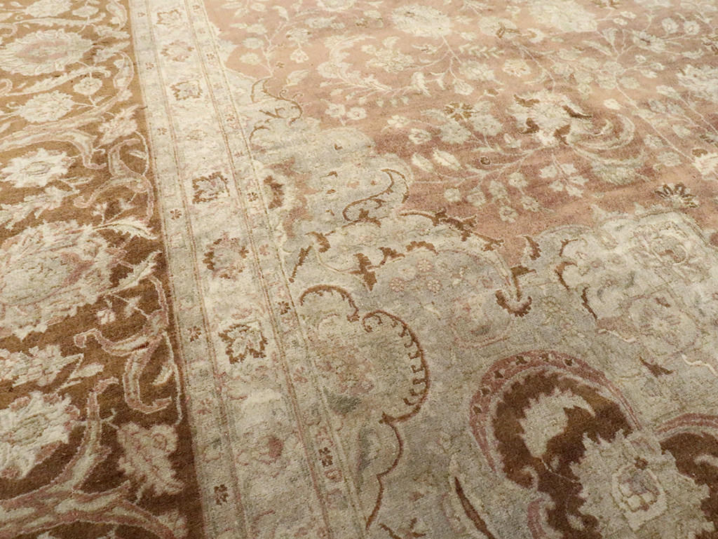 Vintage Persian Tabirz Carpet, No.13901 - Galerie Shabab