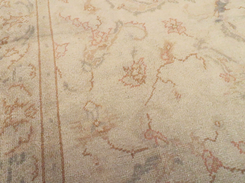 Antique Turkish Oushak Carpet, No.13910 - Galerie Shabab