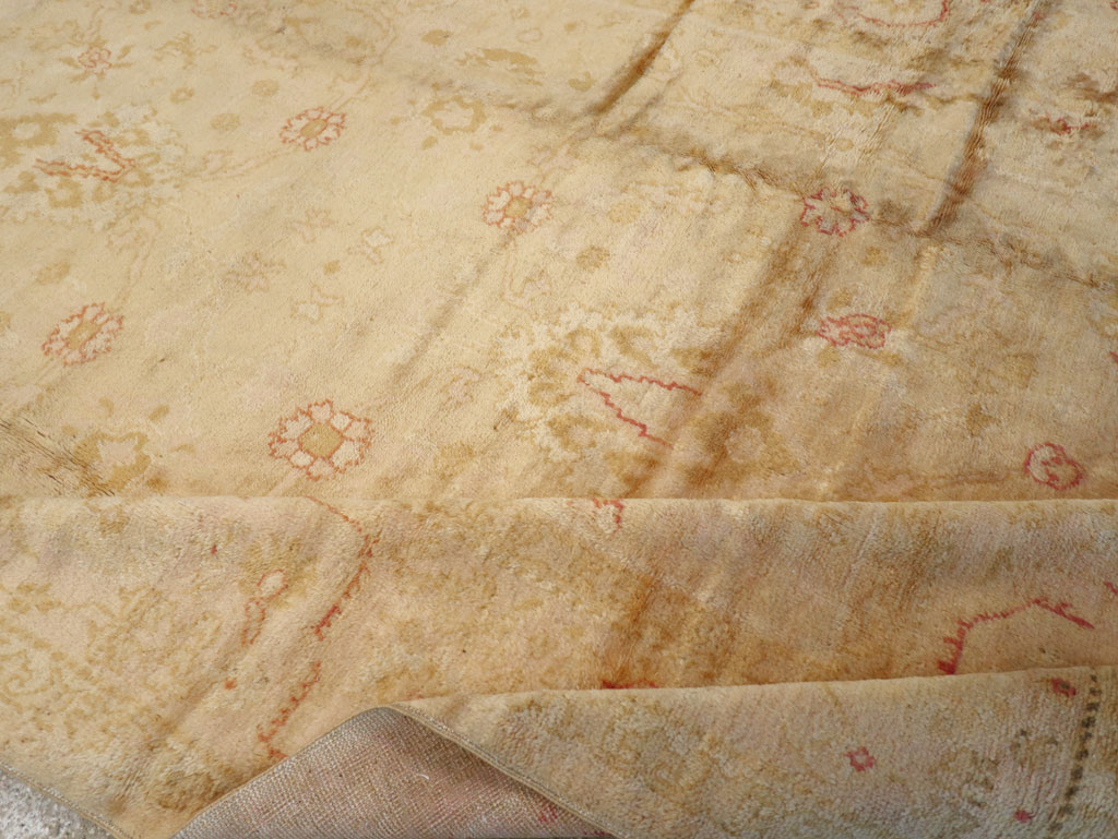 Antique Turkish Oushak Carpet, No.13914 - Galerie Shabab