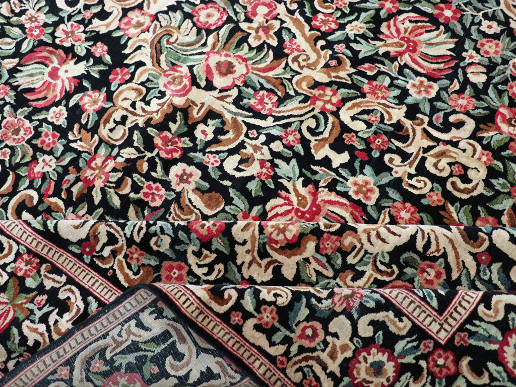 Antique Persian Kashan Carpet, No.13921 - Galerie Shabab
