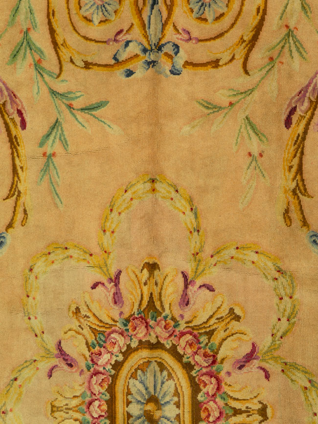 Antique French Savonnerie Carpet, No.13933 - Galerie Shabab