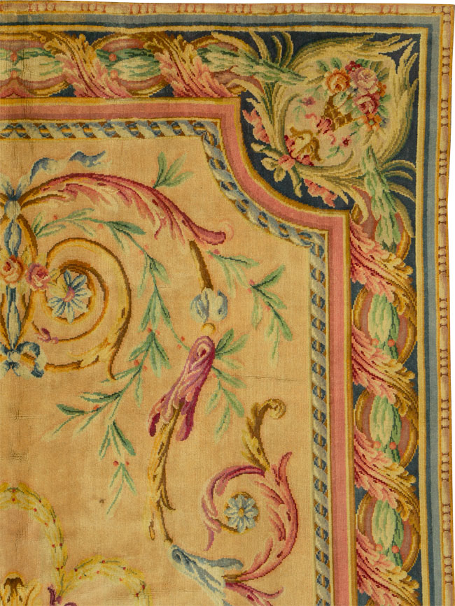 Antique French Savonnerie Carpet, No.13933 - Galerie Shabab