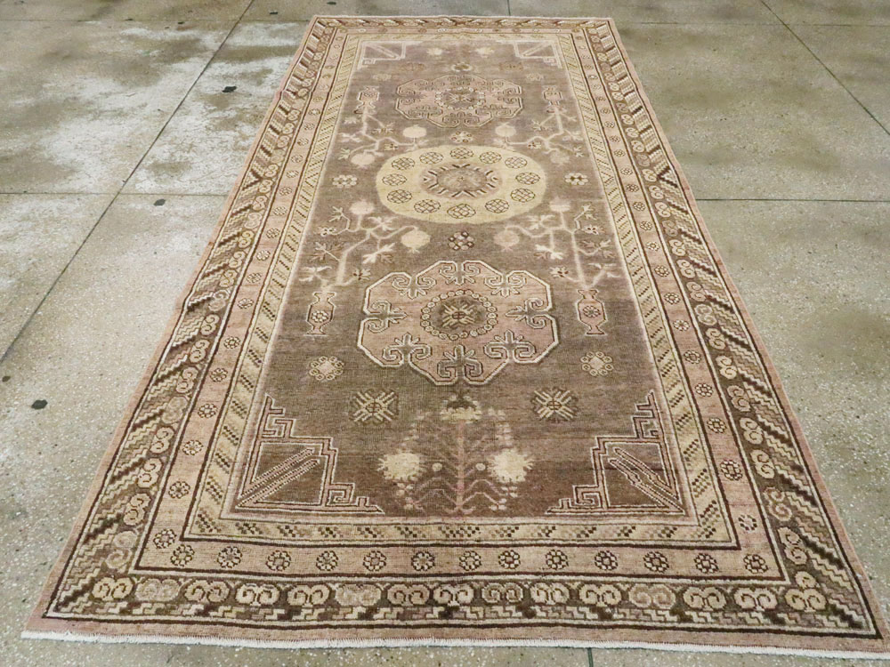 Antique East Turkestan Khotan Carpet, No.13961 - Galerie Shabab