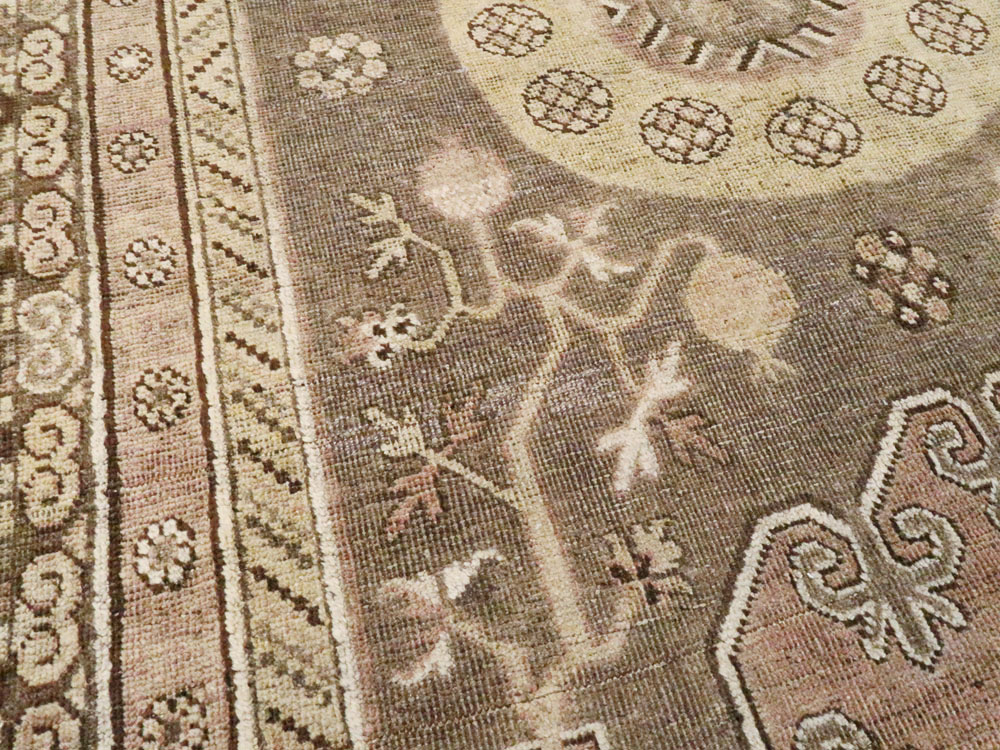 Antique East Turkestan Khotan Carpet, No.13961 - Galerie Shabab