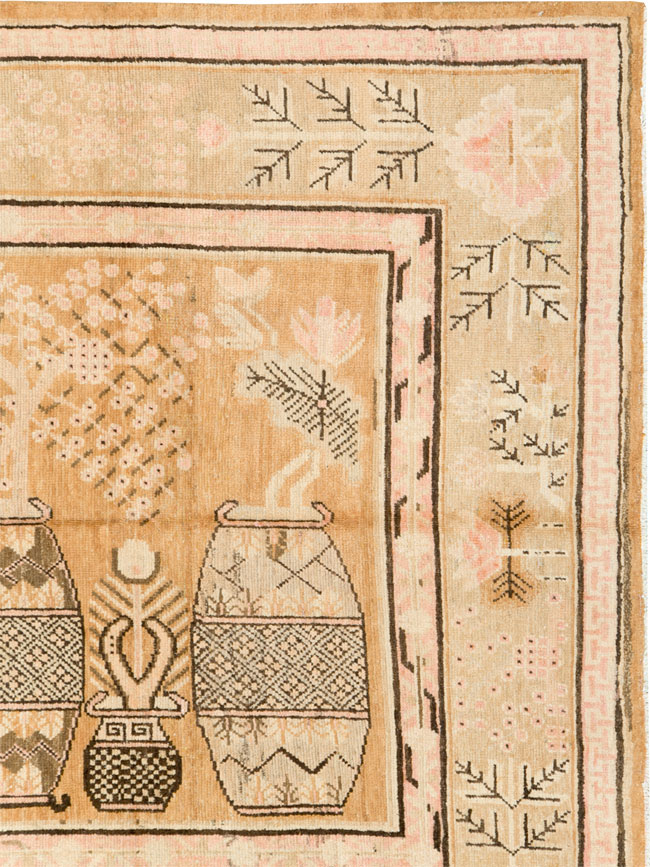 Vintage East Turkestan Khotan Pictorial Carpet, No.13962 - Galerie Shabab