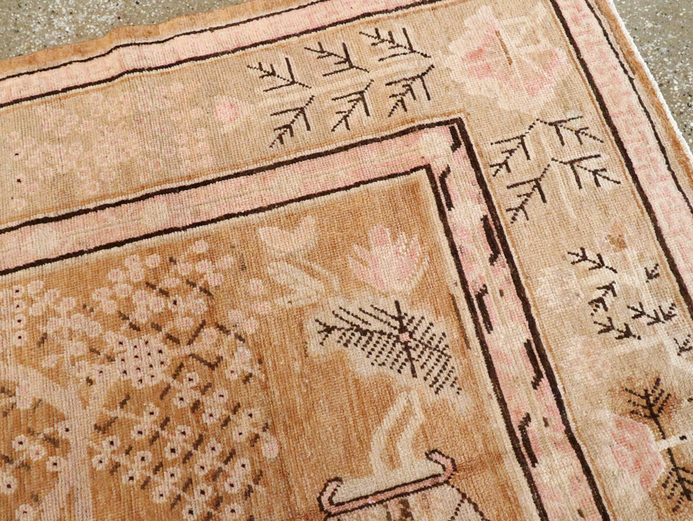 Vintage East Turkestan Khotan Pictorial Carpet, No.13962 - Galerie Shabab